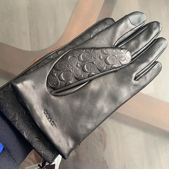 COACH Signature Leather Tech Gloves - Picture 16 of 16